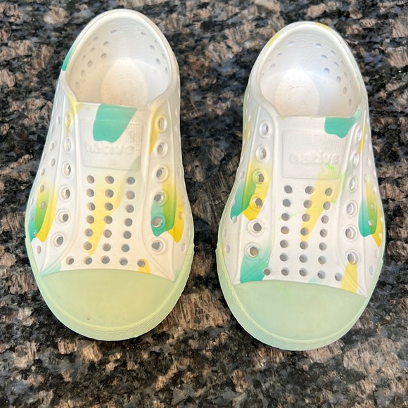 Native Shoes Other - Toddler natives
